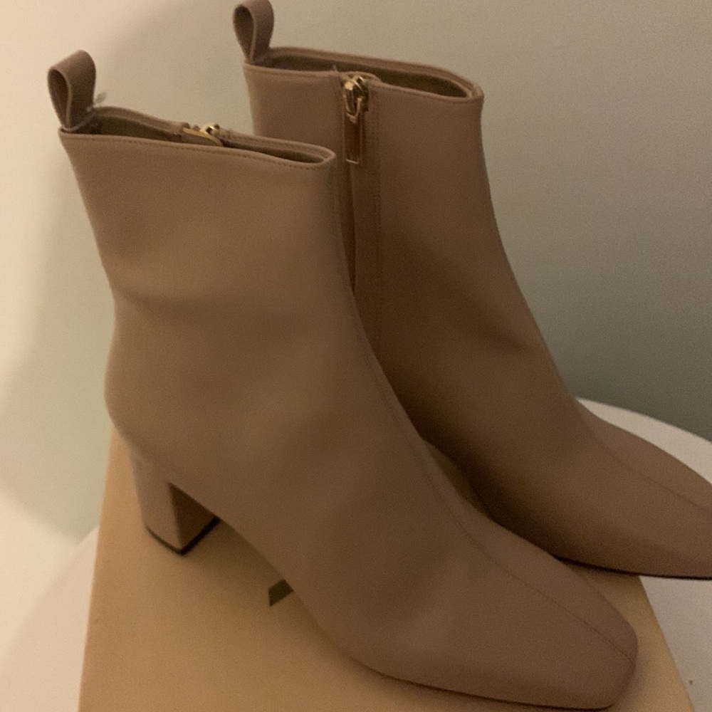 Mauve Color H&M Bootie - image 3